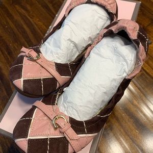 Juicy Couture brown and pink ballet flats
